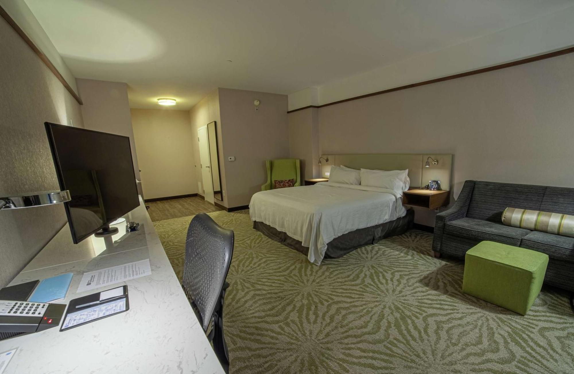 Hilton Garden Inn Montreal Airport Dorval Exterior foto